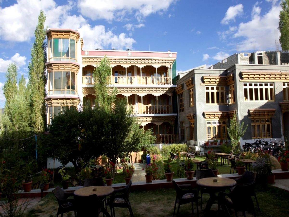 Hotel Royal Palace - Leh Exterior photo